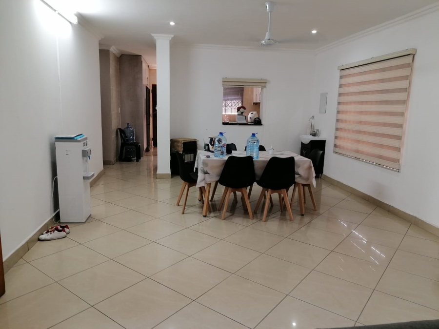 6 Bedroom Property for Sale in Zinniaville North West